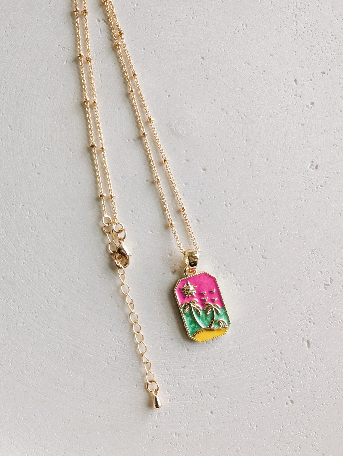Collier Summer Vibes